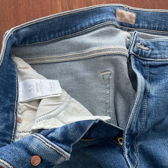 Mother mid-rise Dazzler blue jeans size 32 - Picture 9 of 13